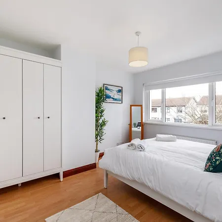 Centre Modern 3 Bedroom House * 더블린