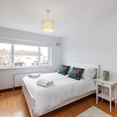 Centre Modern 3 Bedroom House * Dublin